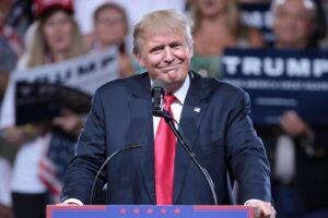 Description Donald Trump speaking with supporters at a campaign rally at Veterans Memorial Coliseum at the Arizona State Fairgrounds in Phoenix, Arizona. Please attribute to Gage Skidmore if used elsewhere. Date 18 June 2016, 17:09 Source Donald Trump Author Gage Skidmore from Peoria, AZ, United States of America