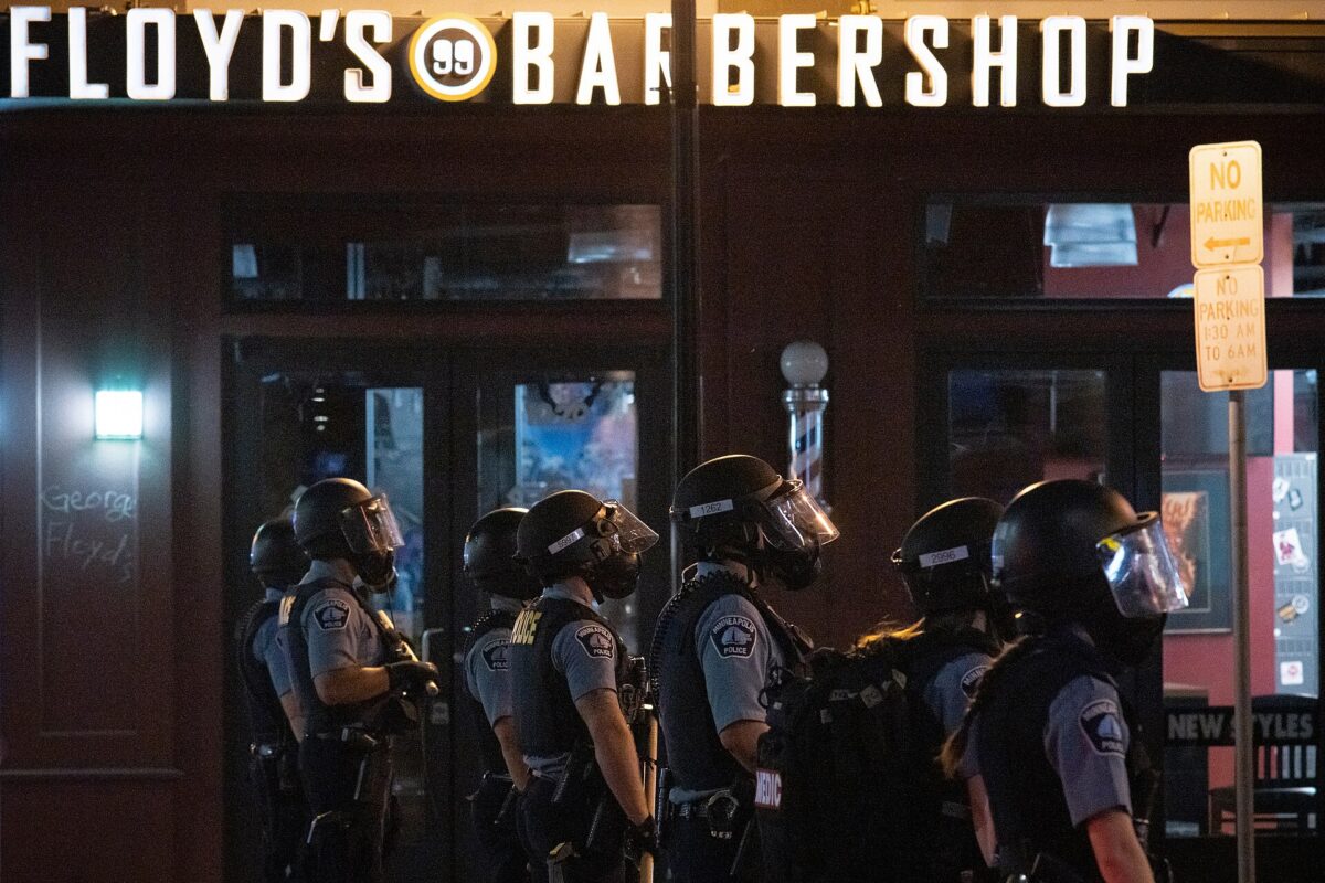 English: June 3rd, 2021 - Minneapolis -- Protesters take to the streets after the Ramsey County & Hennepin County Sheriffs Department Officers shoot and kill Winston Smith while a federal task force attempted to make an arrest in a parking garage. -- This image is part of a continuing series following the unrest and events in Minneapolis following the May 25th, 2020 murder of George Floyd. Chad Davis Photography: Minneapolis Uprising Date 4 June 2021, 00:25:42 Author Chad Davis